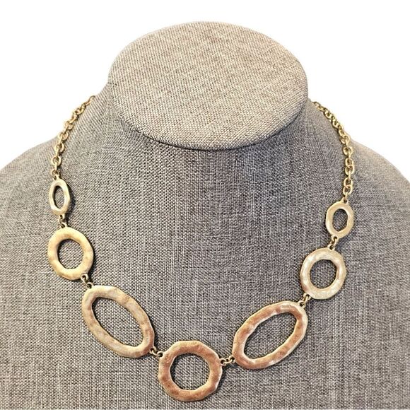 "Golden Cascade" Hammered Oval Link Necklace - Picture 1 of 7
